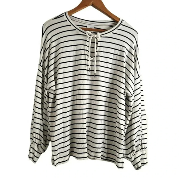 CAbi size M Relax Game Day Sweatshirt Tee Black/White Stripe balloon sleeves - Picture 4 of 12